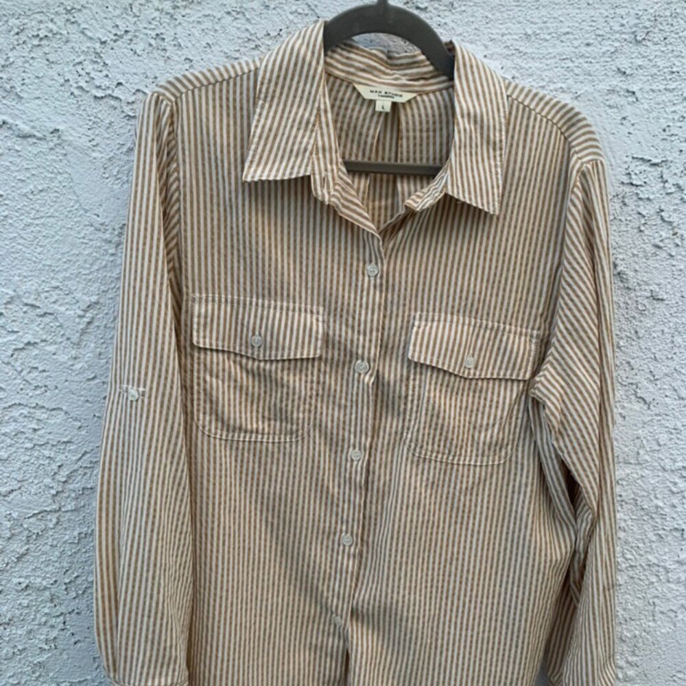 Collared striped button up long sleeve shirt